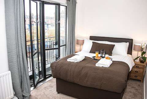 Base Serviced Apartments - The Docks - South Ferry Quay photo